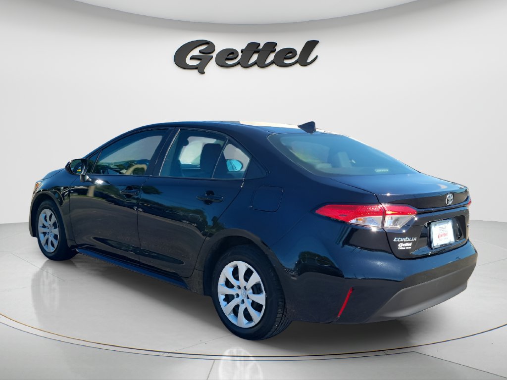 Used 2025 Toyota Corolla LE FWD image 7