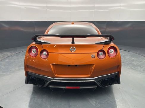 Used 2017 Nissan GT-R Premium AWD/4WD image 6