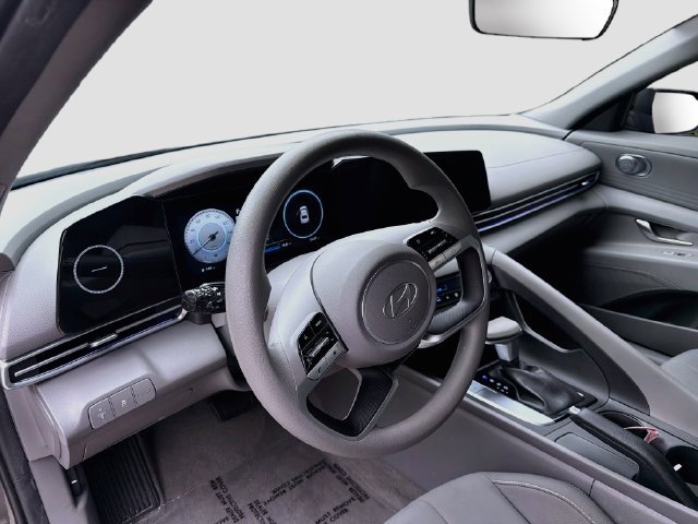 Certified 2024 Hyundai Elantra SEL FWD image 9