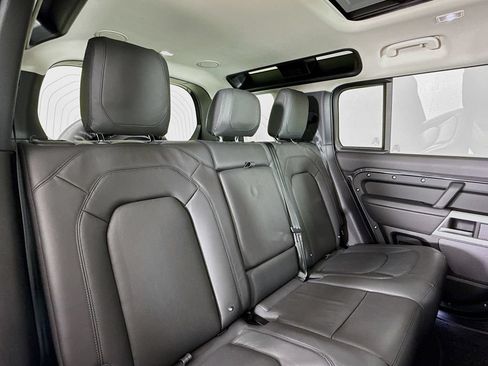 Used 2024 Land Rover Defender 110 SE AWD/4WD image 15