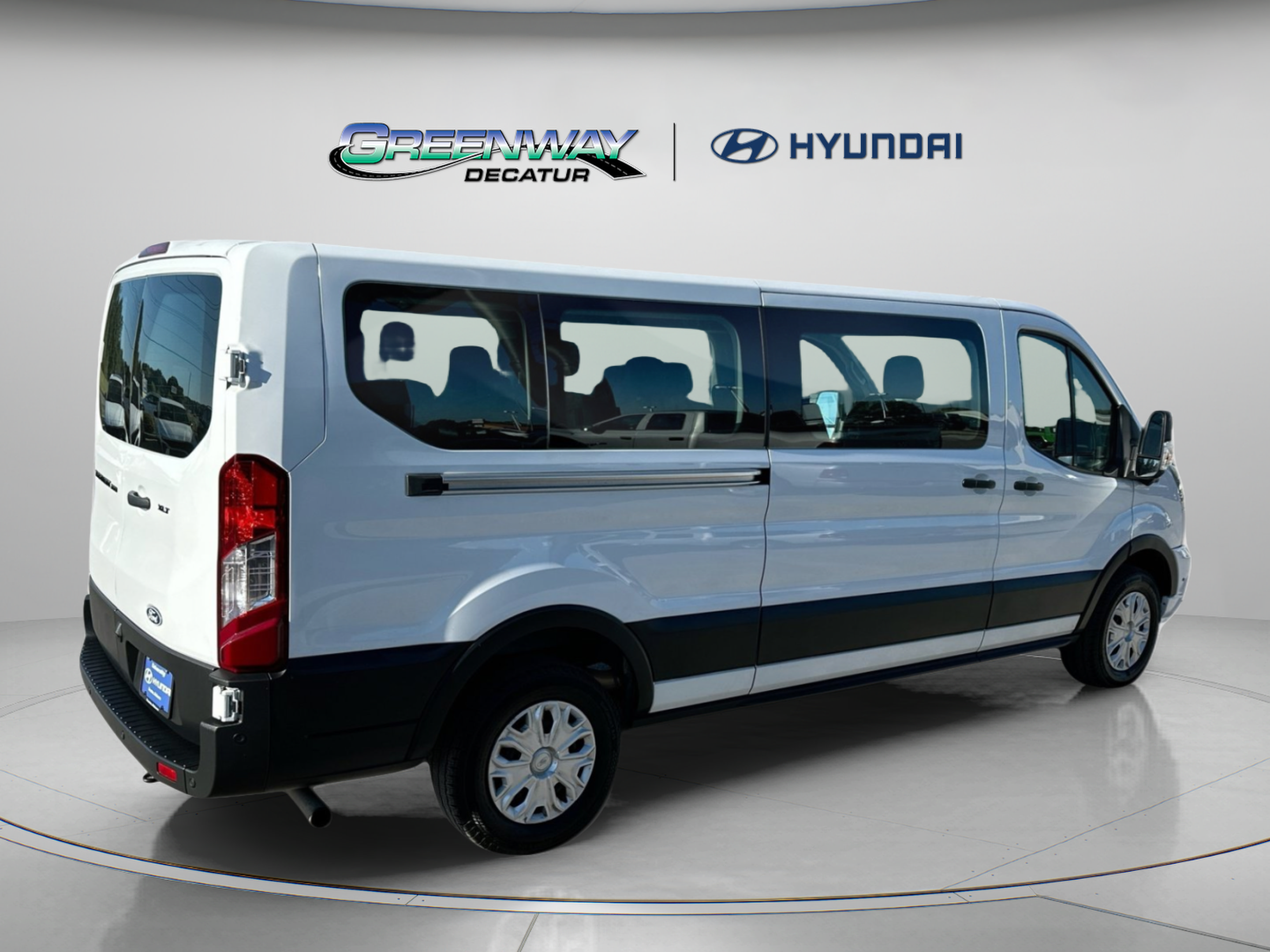 Used 2026 Ford Transit 350 XLT RWD image 8