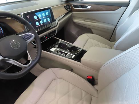 New 2026 Volkswagen Atlas SE image 21