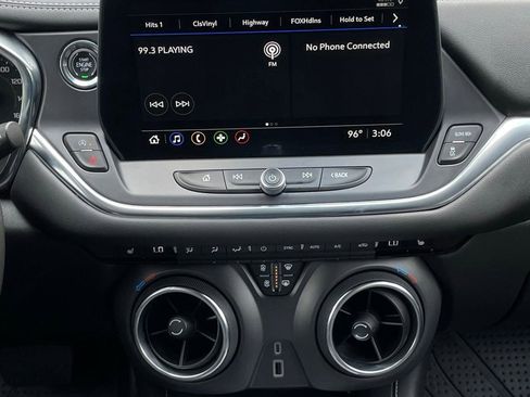 Used 2024 Chevrolet Blazer LT w/ Convenience Package FWD image 17