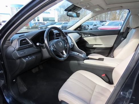 Used 2021 Honda Insight Touring image 2