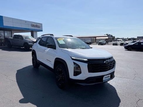 Used 2026 Chevrolet Equinox LT w/ Convenience Package II FWD image 7