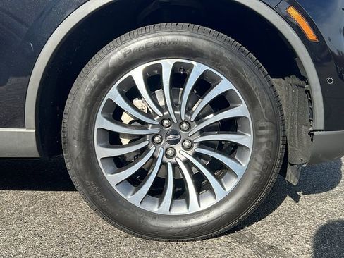 Used 2020 Lincoln Aviator Reserve w/ Equipment Group 201A image 12