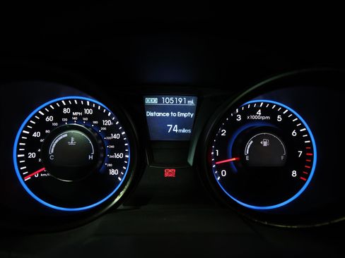 Used 2014 Hyundai Genesis 3.8 RWD image 17