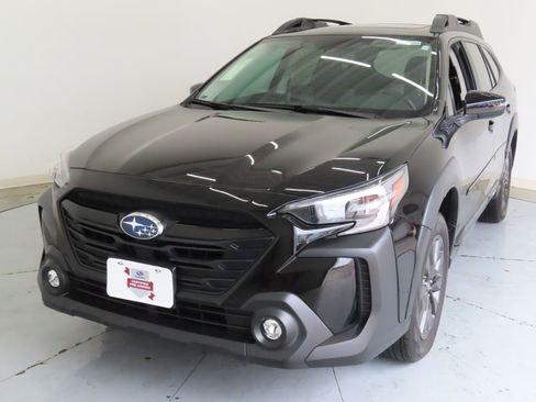 Certified 2025 Subaru Outback Onyx Edition image 10