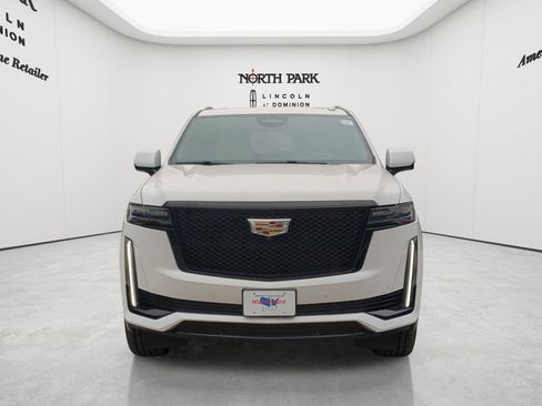 Used 2024 Cadillac Escalade Sport Platinum AWD/4WD image 8