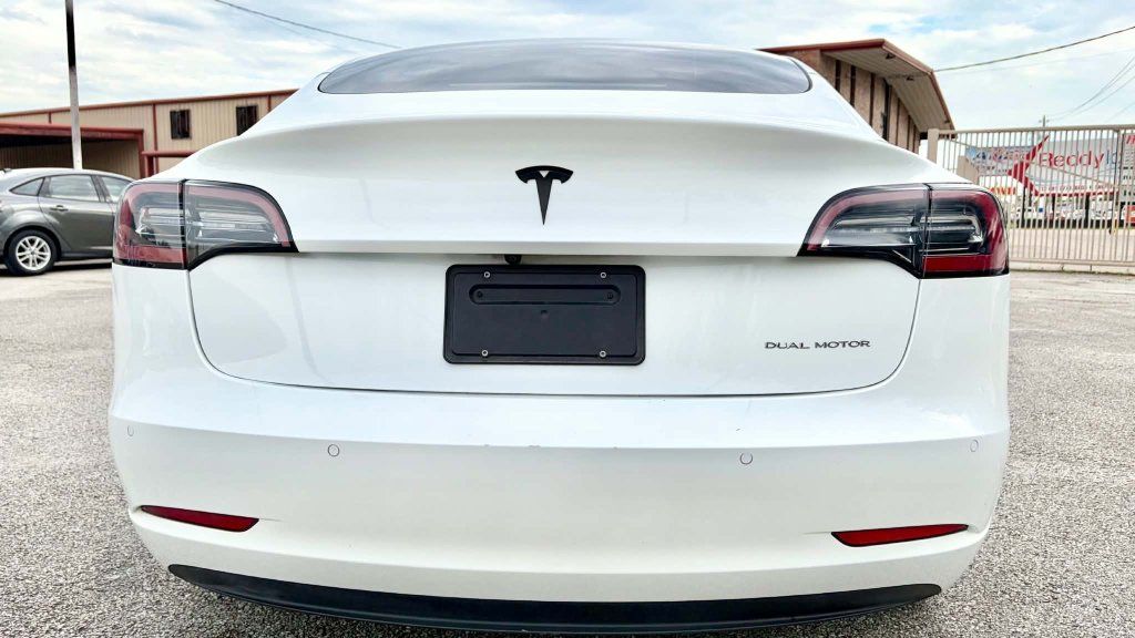 Used 2022 Tesla Model 3 Long Range AWD/4WD image 6