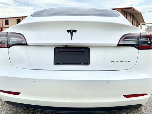 Used 2022 Tesla Model 3 Long Range AWD/4WD image 6