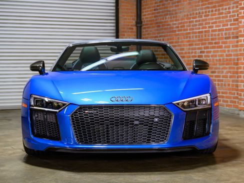Used 2018 Audi R8 V10 plus image 25