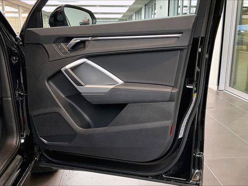 Used 2020 Audi Q3 2.0T Premium w/ Convenience Package image 23