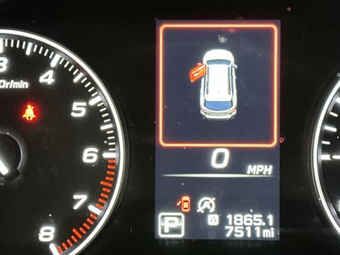 Certified 2025 Subaru Outback Premium image 23