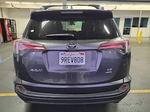 Used 2018 Toyota RAV4 LE w/ All Weather Liner Package image 6