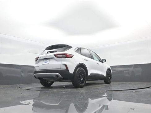 Certified 2024 Ford Escape Active image 30