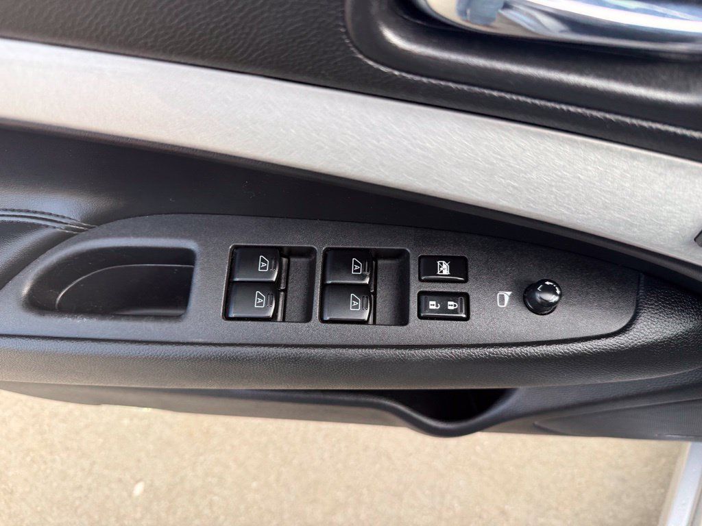 Used 2009 INFINITI G37 x Sedan w/ Premium Pkg AWD/4WD image 24