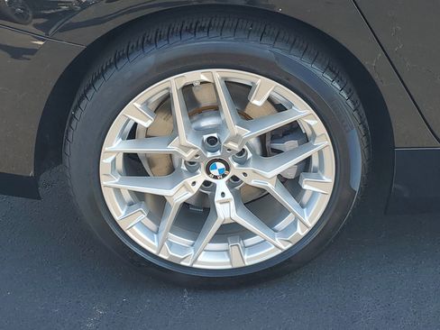 Used 2025 BMW 330i Sedan image 6