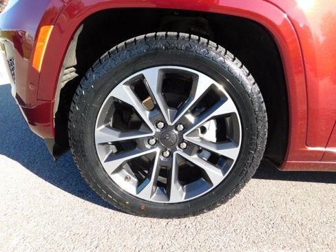 Used 2023 Jeep Grand Cherokee Overland w/ Adv Protech Group III image 9