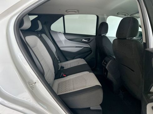 Used 2022 Chevrolet Equinox LS w/ LS Convenience Package image 34