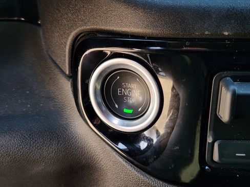 Used 2025 Chevrolet Silverado 1500 LT w/ Z71 Off-Road Package image 28