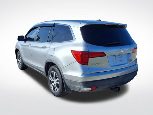 Used 2017 Honda Pilot EX image 5