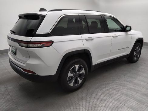 Used 2022 Jeep Grand Cherokee Limited 4xe w/ Luxury Tech Group II AWD/4WD image 11