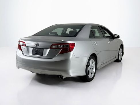 Used 2013 Toyota Camry image 5