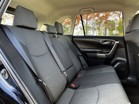 Used 2024 Toyota RAV4 XLE image 27