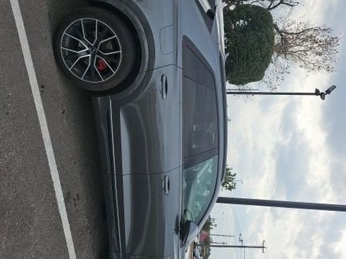 Used 2019 Audi Q8 Premium Plus image 2