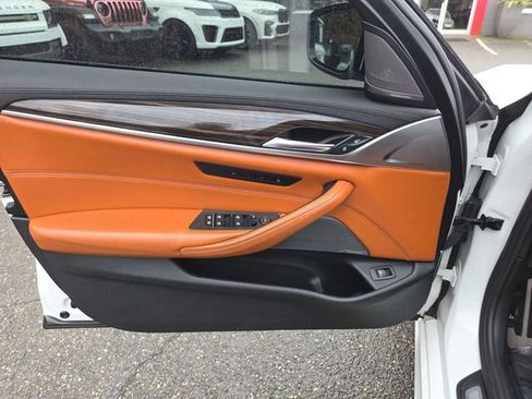 Used 2018 BMW M5 w/ Executive Package image 19