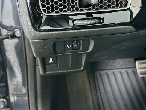 Used 2025 Honda Civic Sport image 17