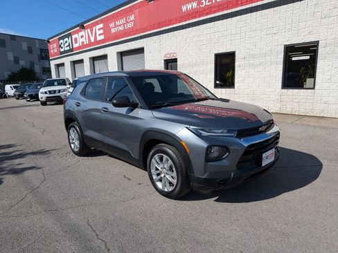 Used 2021 Chevrolet TrailBlazer LS FWD image 4
