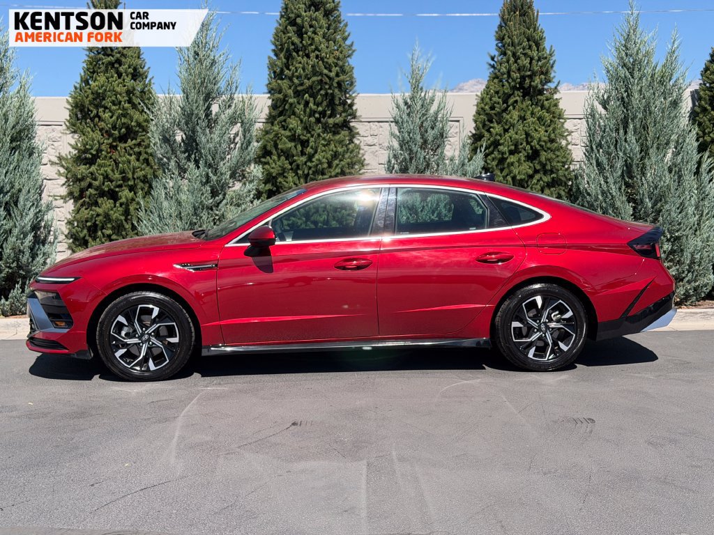 Used 2025 Hyundai Sonata SEL FWD image 4