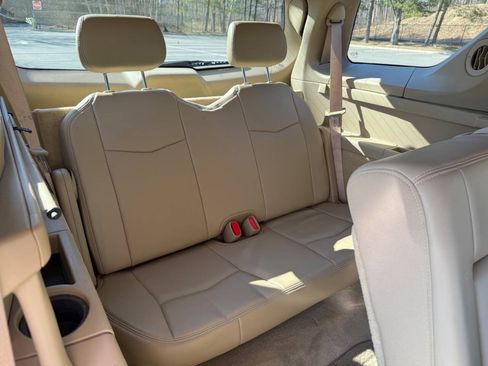 Used 2006 Cadillac SRX w/ Drivers Level One Package AWD/4WD image 18