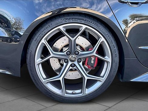 Used 2025 Audi RS 7 Performance image 9