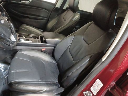Used 2019 Ford Edge Titanium w/ Cold Weather Package image 13