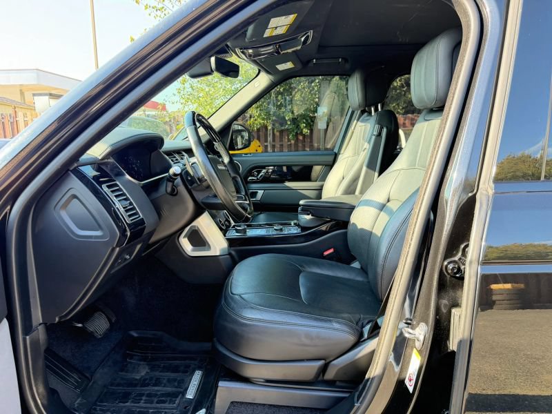 Used 2020 Land Rover Range Rover HSE AWD/4WD image 12