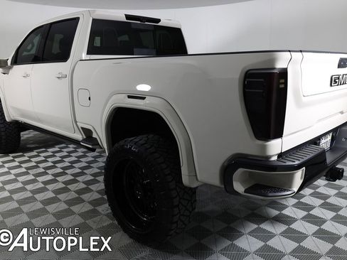 Used 2026 GMC Sierra 2500 AT4X image 8