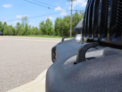 Used 2018 Jeep Wrangler Unlimited Sport S AWD/4WD image 6