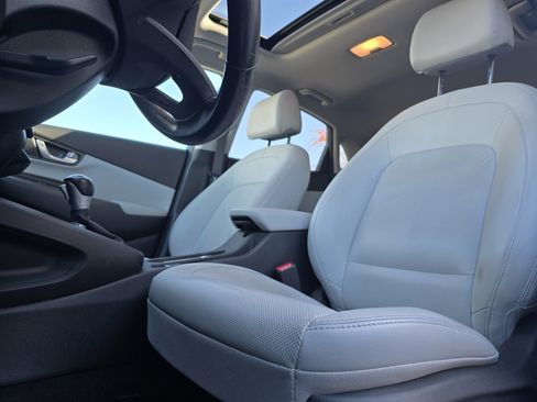 Used 2023 Hyundai Kona Limited w/ Cargo Package image 24