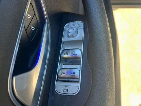 Used 2020 Mercedes-Benz GLE 350 w/ Premium Package image 18