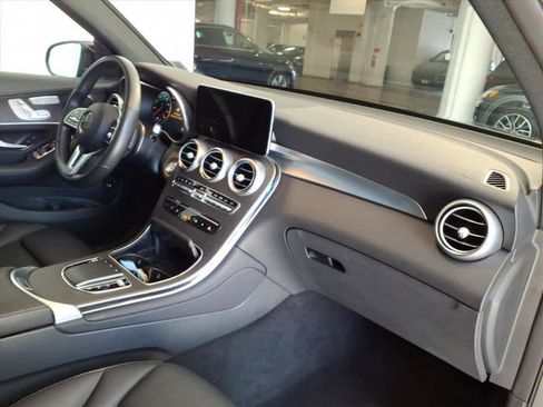 Used 2022 Mercedes-Benz GLC 300 4MATIC image 21