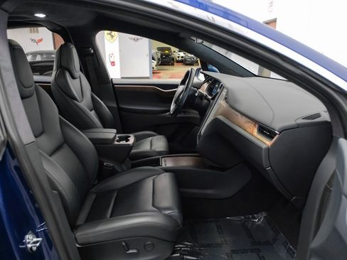 Used 2018 Tesla Model X 75D image 35