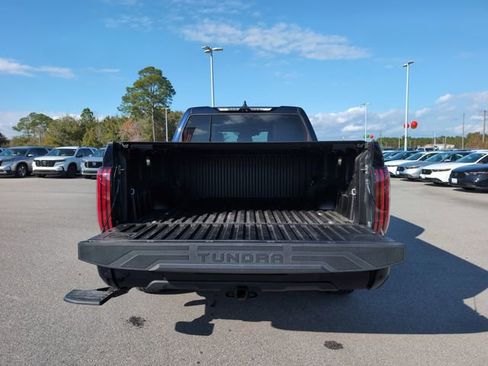Used 2022 Toyota Tundra Platinum image 5