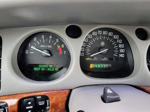 Used 2002 Buick Le Sabre Limited w/ Driver Confidence Pkg image 26