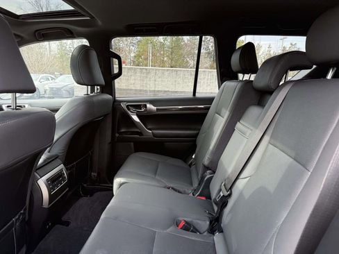 Used 2023 Lexus GX 460 Premium w/ Premium Package image 17