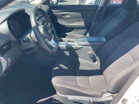 Used 2024 Nissan Sentra SV FWD image 5