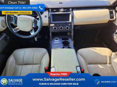 Used 2019 Land Rover Discovery SE image 11