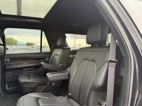 Used 2021 Ford Expedition Limited image 27
